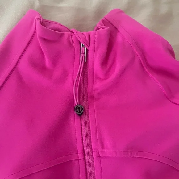 Lululemon Nulu Cropped Define Jacket - Picture 4 of 8